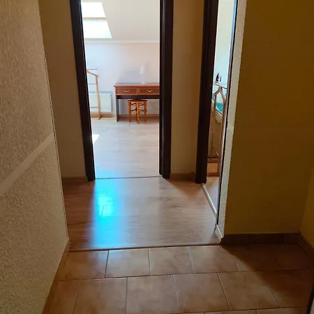 Apartamento центр 2 кім студія 6 місць з кондиціонером *