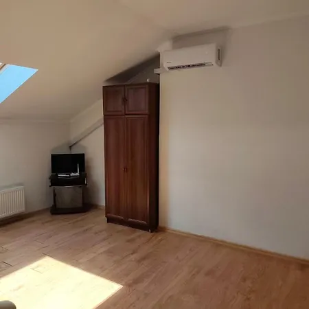 центр 2 кім студія 6 місць з кондиціонером Apartamento