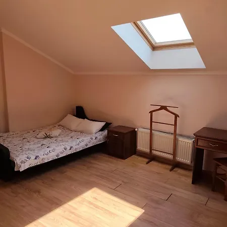 Apartamento центр 2 кім студія 6 місць з кондиціонером *
